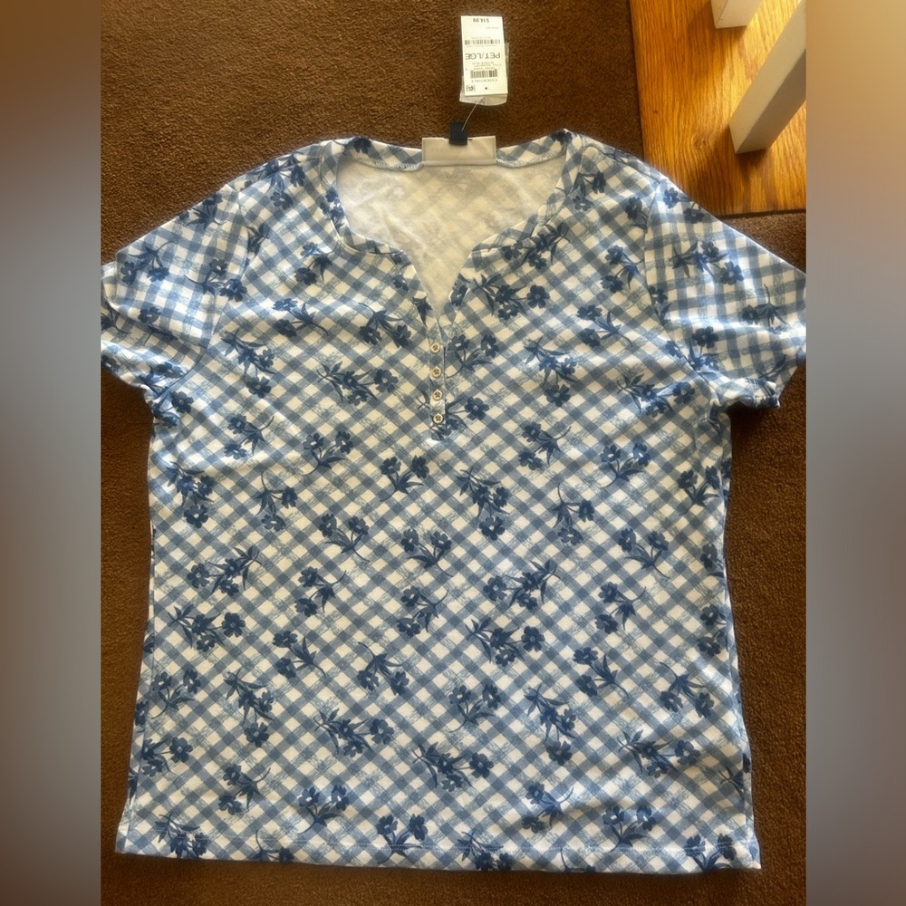 Karen Scott Blouse and Short Combo​ - Picture 5 of 8